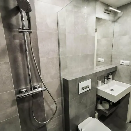 Sky - Lagiewniki Apartment *